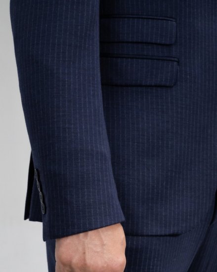 Костюм-двойка тёмно-синий в белую полоску