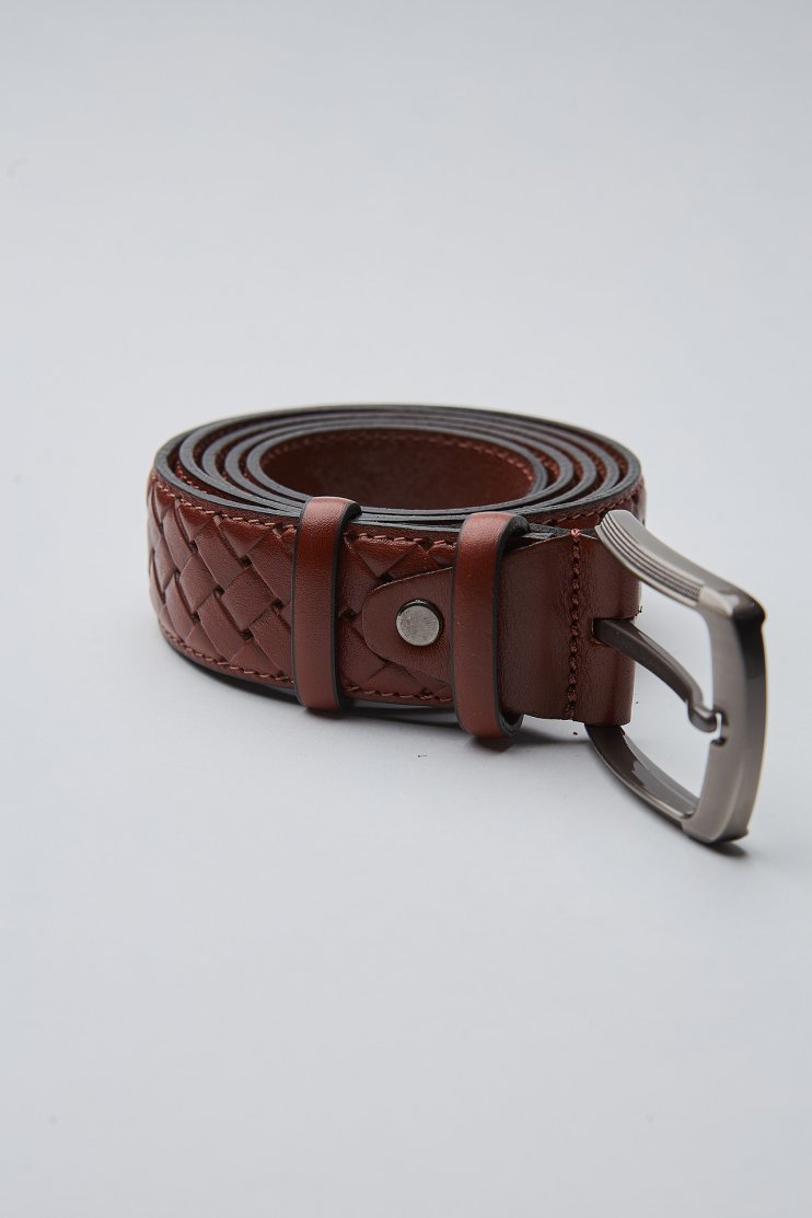 Мужской ремень коричневый с тиснением под плетение